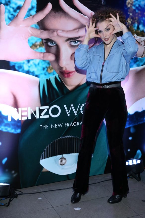 Minerva Casero en el lanzamiento de Kenzo World. La actriz representa la belleza, uno de los atributos de la fragancia Kenzo World -Centro Cultural Recoleta