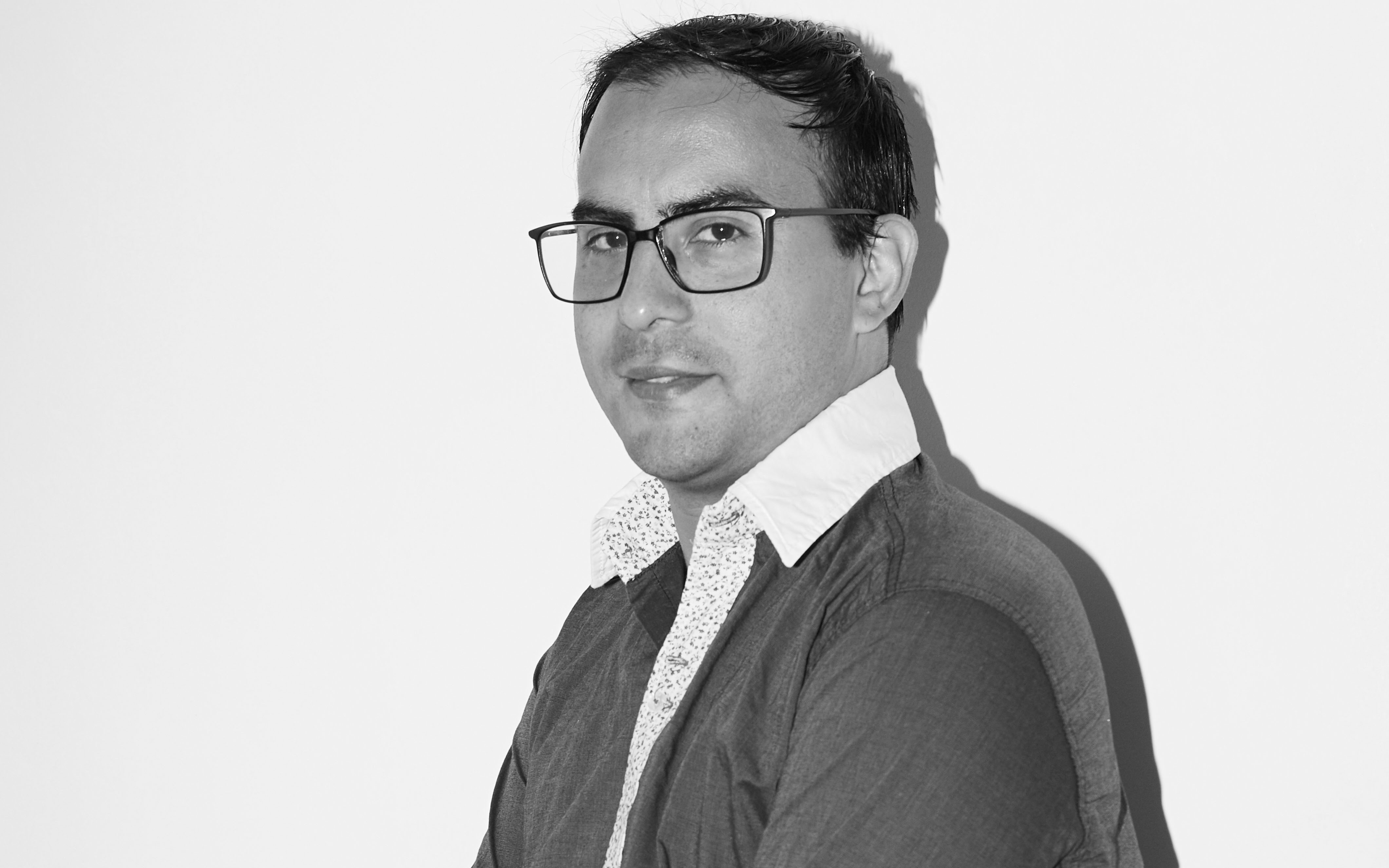 Emilo Rivas Emilio Rivas -Un diseñador creativo y vanguardista | Revista Brooke