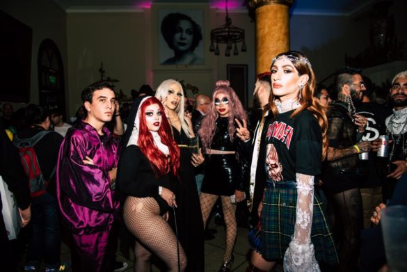 Tebas -Desfile KE $ANTA AW19