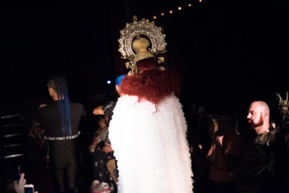 Tebas -Desfile KE $ANTA AW19